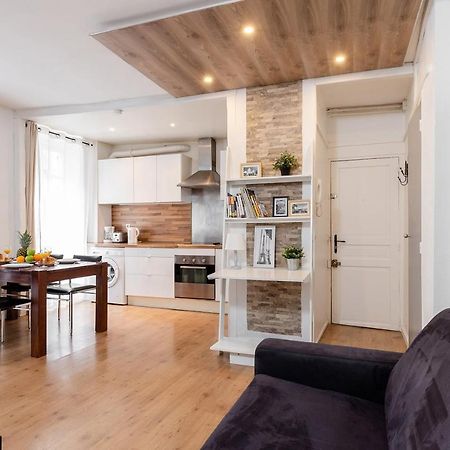 Rue Cler - Eiffel Tower City Apartment パリ エクステリア 写真