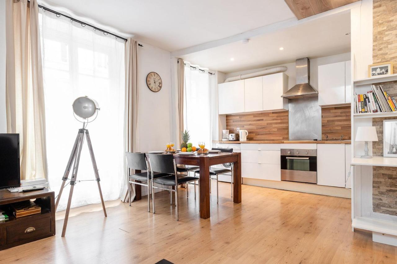 Rue Cler - Eiffel Tower City Apartment パリ エクステリア 写真