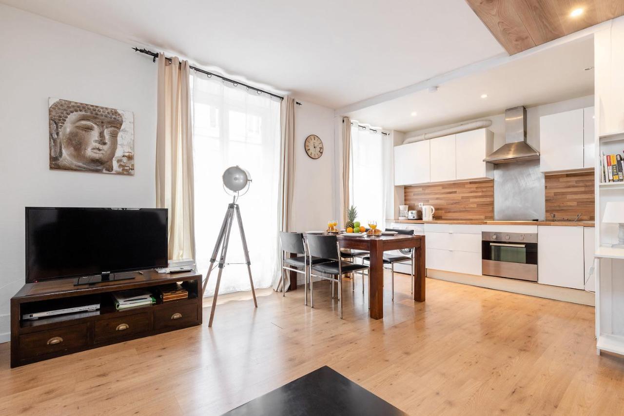 Rue Cler - Eiffel Tower City Apartment パリ エクステリア 写真