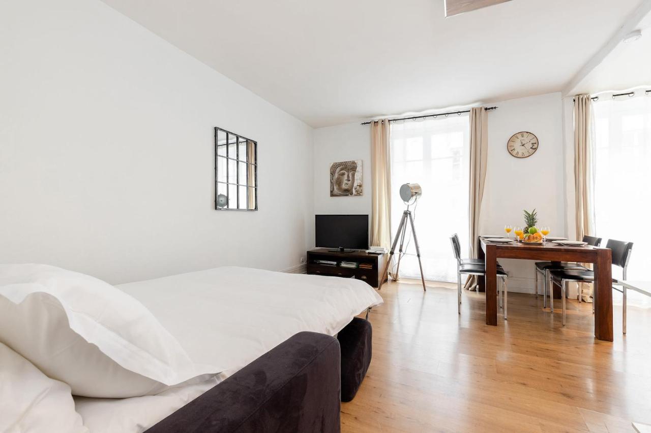 Rue Cler - Eiffel Tower City Apartment パリ エクステリア 写真